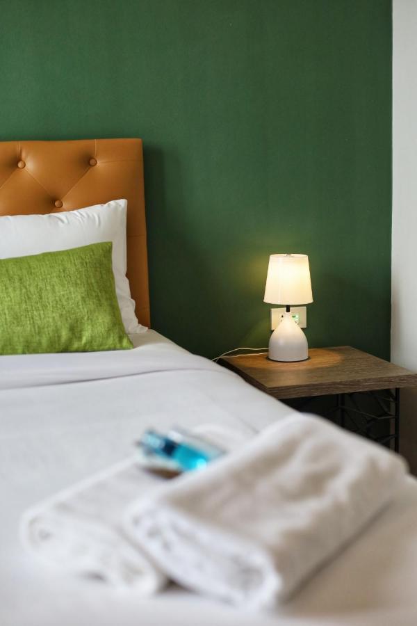 Pugdee Hotel Lang Suan Bagian luar foto