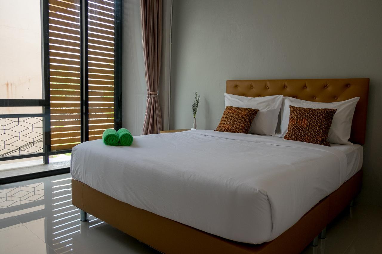 Pugdee Hotel Lang Suan Bagian luar foto