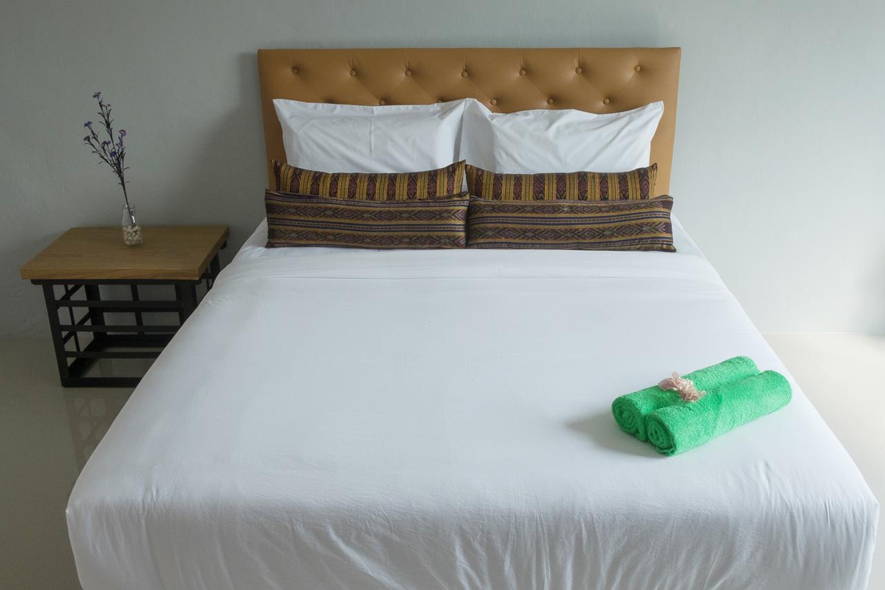 Pugdee Hotel Lang Suan Bagian luar foto